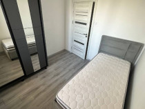 Apartament cu 4 camere in zona Tractorul