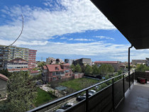 Apartament spațios cu terasă generoasă și pod &ndash; Zona E