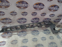 Suport central stanga bară spate Skoda Octavia 3