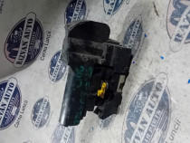 Broasca stanga fata Dacia Duster 2013