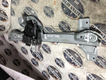 Macara geam dreapta fata Peugeot 2008 2016