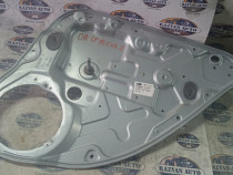 Macara geam dreapta spate Ford Focus 2 2010