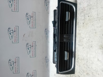 Grila ventilatie centrala Audi A4 B8 Break 2010
