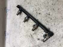 Rampa plus injectoare Dacia Duster 1.6 2014