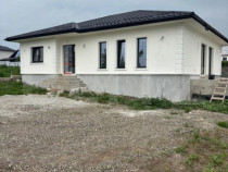 Casa de vanzare, cu 3 camere, 120 mp, zona Sud-Vest