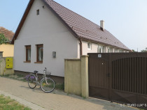 Casa - Vladimirescu, pe soseaua principala