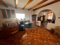 Casa /Villa 3 camere mobilata/utilata - zona Centrul Civic