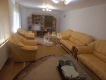 Casă de v&acirc;nzare &icirc;n Ovidiu &ndash; confort, liniște și intim