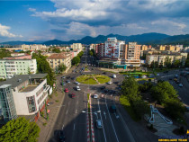 Spatiu vizibil,acces dublu,trafic intens,3 incaperi,flexibil