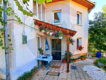 Casă de vanzare 170 mp, teren 1800 mp, Medias, cartier V...