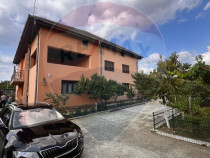 Casă / Vilă cu 11 camere de vânzare