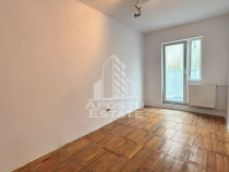 Apartament cu 2 camere, etajul intai, balcon