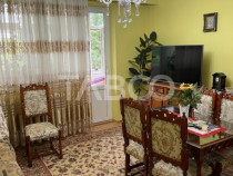 Apartament 3 camere decomandate etaj intermediar in cartier