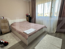 Apartament cu 3 camere, zona Rogerius