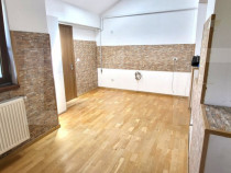 De vanzare apartament cu 3 camere foarte spatios!