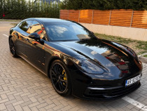 Porsche Panamera 4S