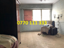 - Calarasilor! Apartament 4 camere decomandat! suprafata 93m