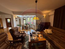 Vila de inchiriat pe strada Victoriei-PRETABILA PENTRU CA...