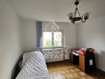 Apartament cu 2 camere, decomandat, etajul 1, centrala pr...