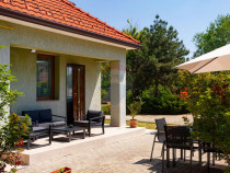 Casă cochetă de vânzare, teren 954 mp, posibil parcela...