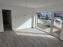 Garsoniera decomandat - zona Tractorul