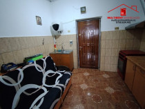 Garsonieră de v&acirc;nzare &ndash; 20 mp, mobilată și utilată