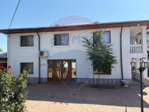 Casă cu 7 camere de v&acirc;nzare in apropiere de Focsani