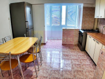 Vanzare apartament 4 camere in zona Unirii - Coposu, metrou