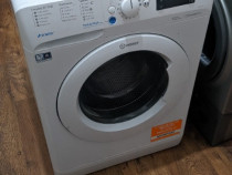 Mașină de spălat capacitate 10 kg plus uscător de haine 9 kg.