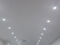 Vand spatiu comercial in Deva, zona 1 Decembrie (Ultracentral),