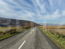 Vand 53 de ari de teren intravilan in Arcalia