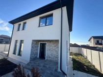 Vila individuala cu 4 camere / 2 bai / Pompa de caldura