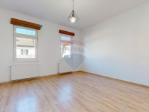 Birouri de închiriat în Brașov, strada Aurel Vlaicu, t...