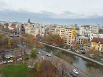 Apartament foarte spatios cu 2 Camere Bdul Libertatii-Parc I