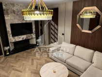 Apartament de lux cu 2 camere, curte privata 200 mp, zona...