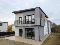 Proprietate deosebită cu design modern și finisaje premium