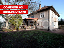 Casa individuala de vanzare cu 5 camere 2 balcoane zona Cent