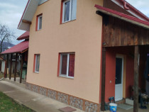 Casã şi teren Piatra Neamț, ieşirea spre Dumbrava Roşie