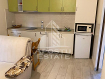 Casa individuala, 2 camere, 2 locuri de parcare, curte, z...