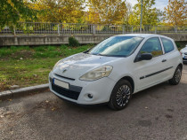 Vând Renault Clio 1.5 dCi, an fabricație 2011, caroserie 3 uși