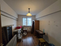 3 camere decomandat 70mp Toporasi