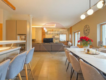 Vila moderna cu vedere spre padure Poiana Angelescu