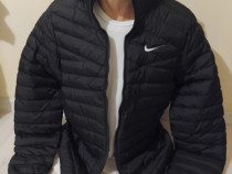 Oferta! Geaca Nike.