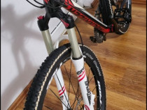 Bicicleta Rockrider 8.3