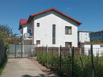 3 camere in vila si curte individuala