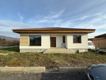 Casă finalizată stil mediteranean , 3 dormitoare, 100 mp u