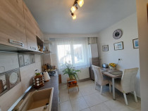 Apartament 4 camere decomandat, 81 mp, etaj 1/4 – ideal pe