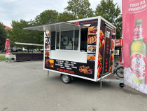 Rulota cu tot ce este in ea