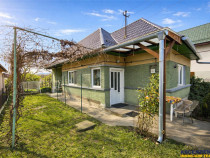 Gospodarie cu atmosfera traditionala,sursa proprie apa,pivni