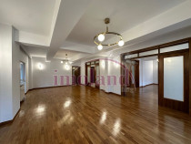 Inchiriere - 4 camere renovate integral - Primaverii